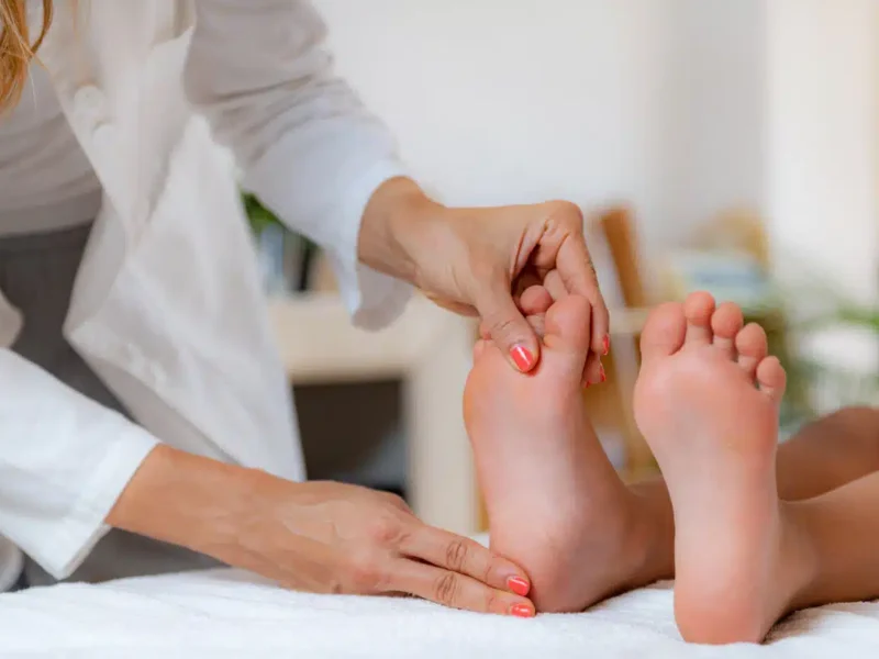 Foot and Ankle Specialist in Phoenix, Arizona: When Should You Visit in 2026?